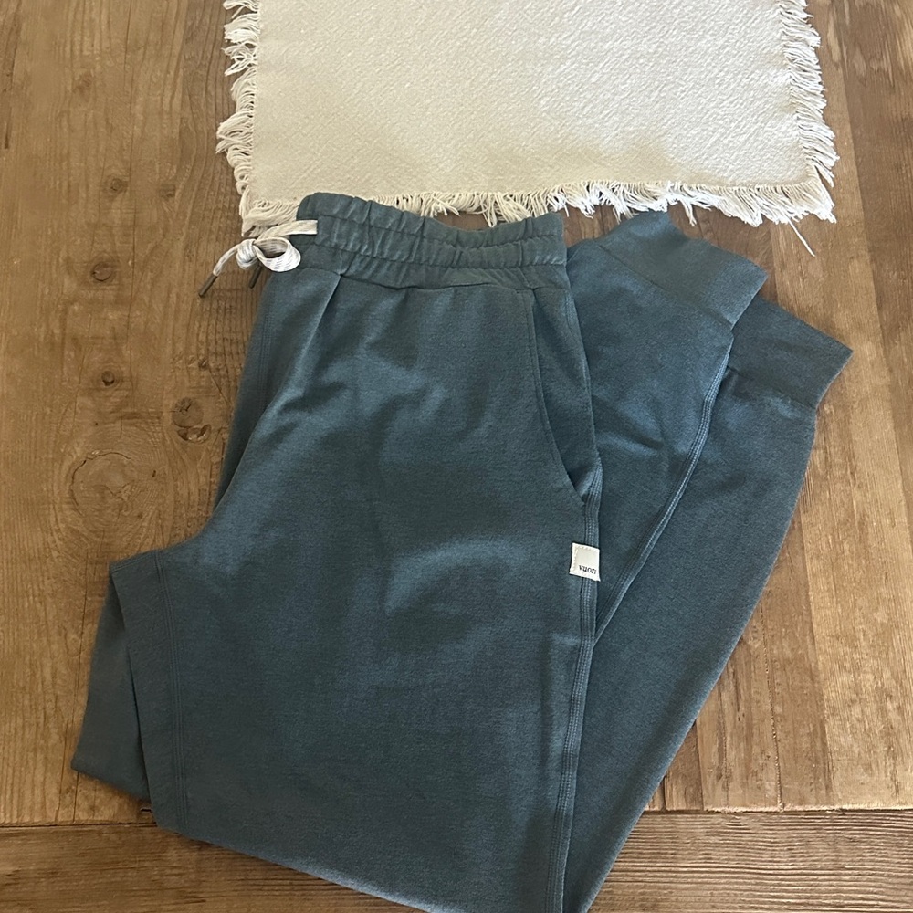 Vuori Performance Jogger